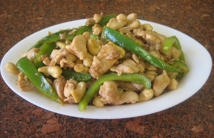 Serve the chicken with cashews  with rice or noodles.

Bon Appetite! 