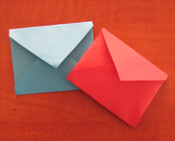 Materials:
1 square sheet of paper
Paper glue