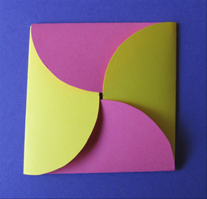 Materials:
Paper
Scissors
Pen
paper glue
Round object
